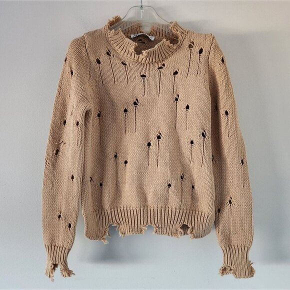 Elegant Beige Sweater with Floral Accents - Picture 5 of 8